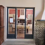 Le Patio Des Cigales B&B