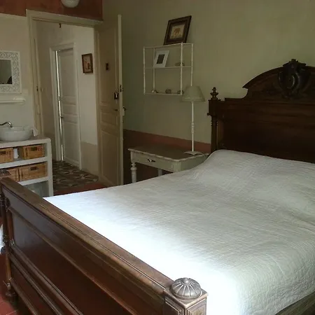 Le Patio Des Cigales 3*