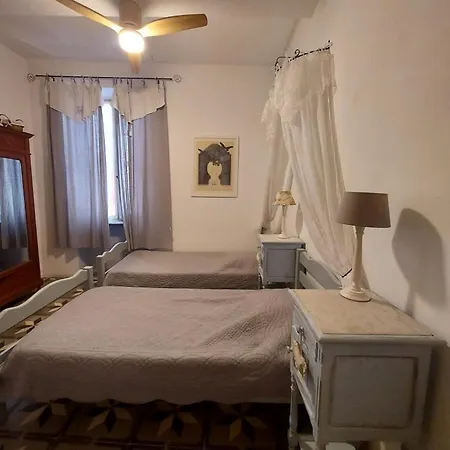 Le Patio Des Cigales