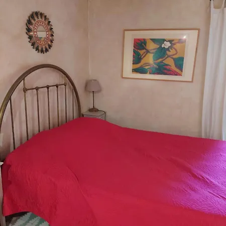 Le Patio Des Cigales 3*