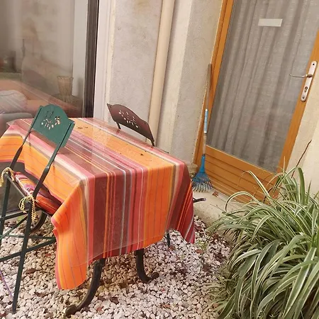 Le Patio Des Cigales