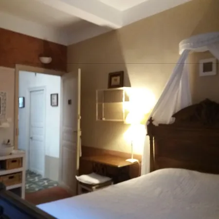 Le Patio Des Cigales Bed & Breakfast