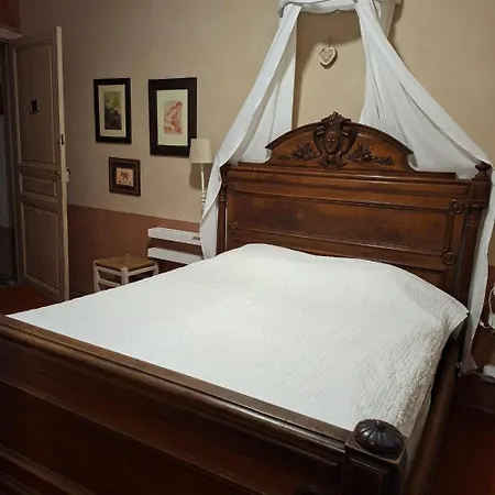 Le Patio Des Cigales Bed & Breakfast