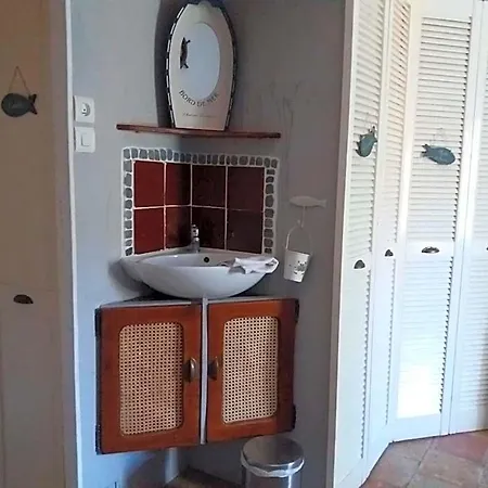 Le Patio Des Cigales Bed and Breakfast
