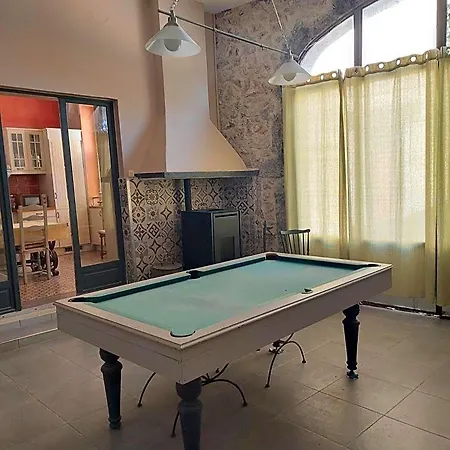 Le Patio Des Cigales 3*