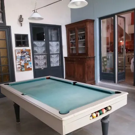 Oda ve Kahvaltı Le Patio Des Cigales