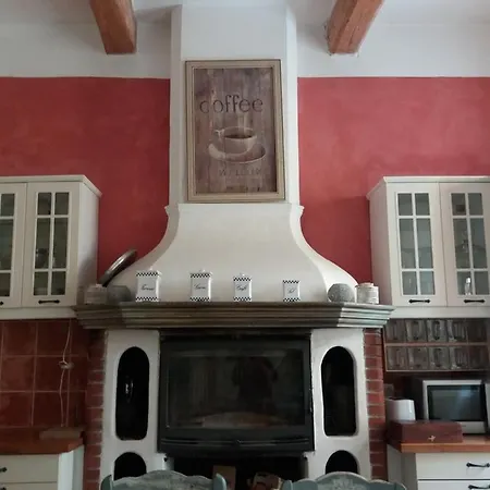 לינה וארוחת בוקר Le Patio Des Cigales *
