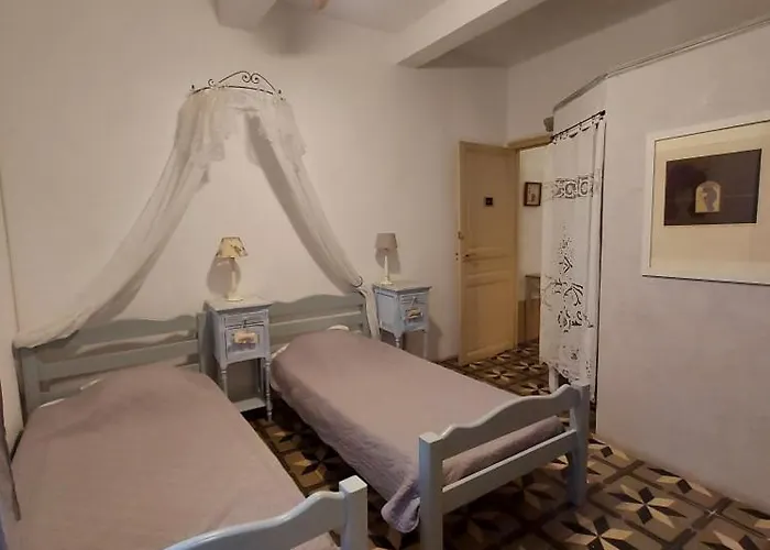 Couette-café Le Patio Des Cigales 3*