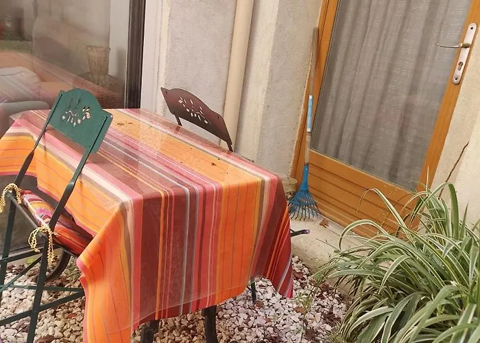 Le Patio Des Cigales
