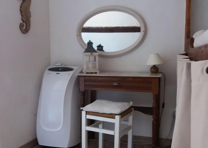 Couette-café Le Patio Des Cigales Roquefort-des-Corbières