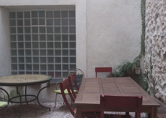 Couette-café Le Patio Des Cigales 3*